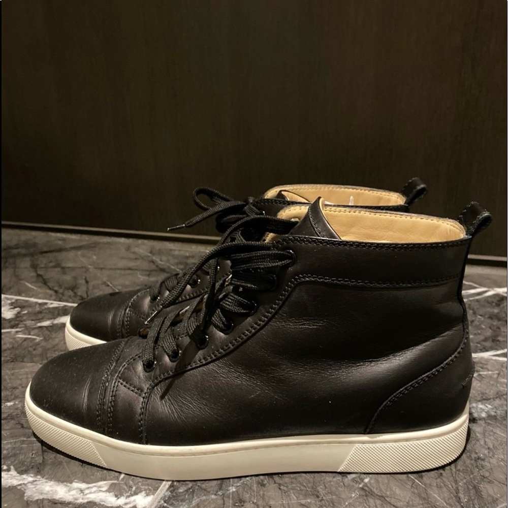 CHRISTIAN LOUBOUTIN SNEAKERS